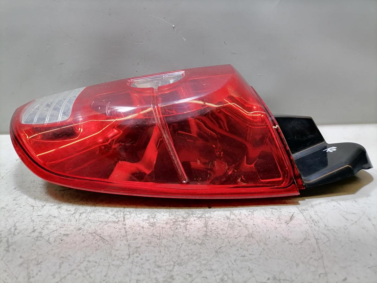 Mitsubishi Colt Z30 original R&uuml;cklicht R&uuml;ckleuchte Schlussleuchte rechts 5-T&uuml;rer Facelift Bj.2009
